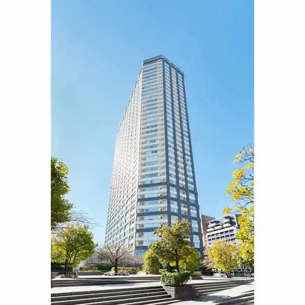 ザ・センター東京 外観