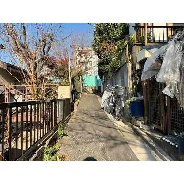 板橋区若木２丁目 北西側前面道路