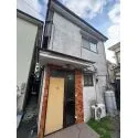 足立区綾瀬６丁目 現況家屋（木造）あり。3駅利用可能、周辺施設が充実した閑静な住宅街の一角にございます。