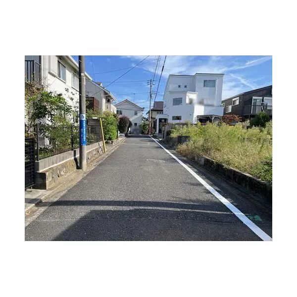 藤沢市鵠沼桜が岡3丁目 前面道路(2026年10月撮影)