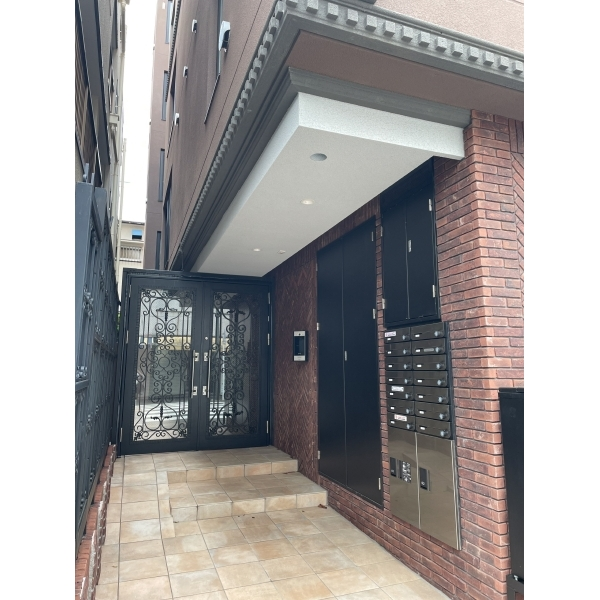 横浜市神奈川区平川町 メールボックス
