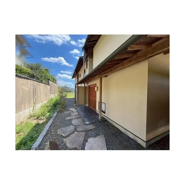 京都市右京区嵯峨観空寺久保殿町 玄関外
