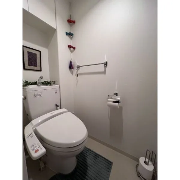 サーパスシティ下丸子 収納スペースがあるので、トイレットペーパーのストックや掃除用品を収納できます