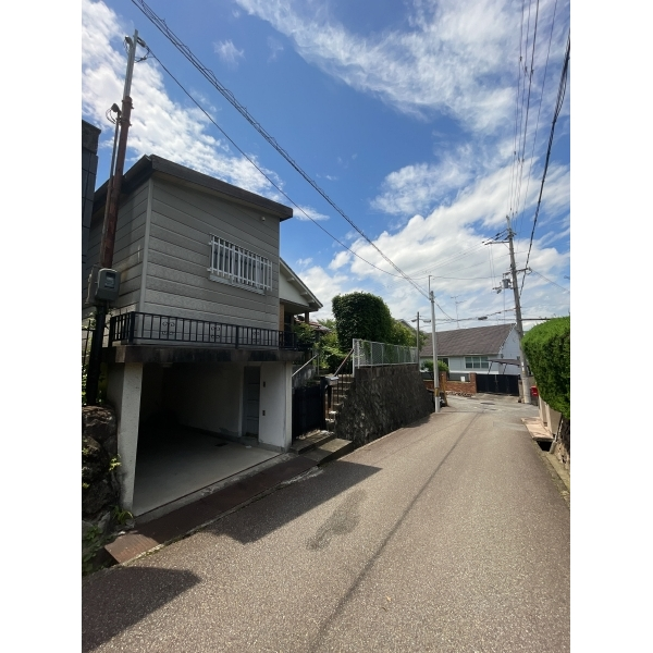 宝塚市南口１丁目 東側道路