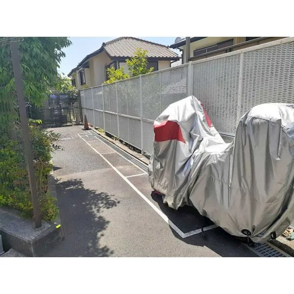 ナイスアーバンステイツ三ツ境 バイク置き場