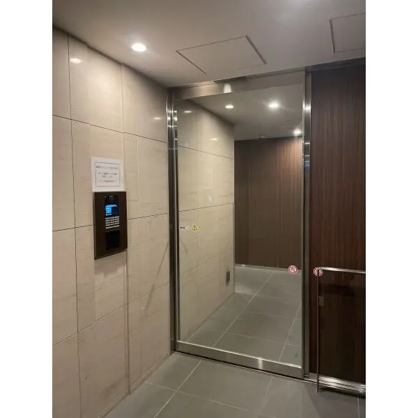 シティタワー八王子フレシア エントランス