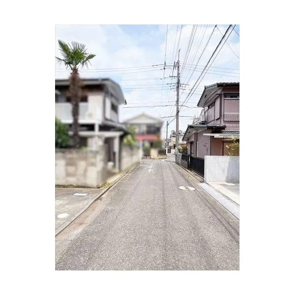西東京市芝久保町３丁目 現地前道路（西側）