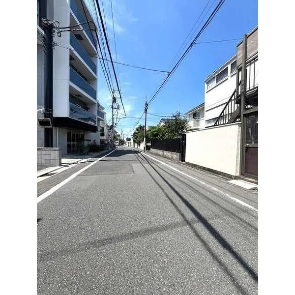 世田谷区東玉川1丁目 車通りも少なく、穏やかな住環境です。