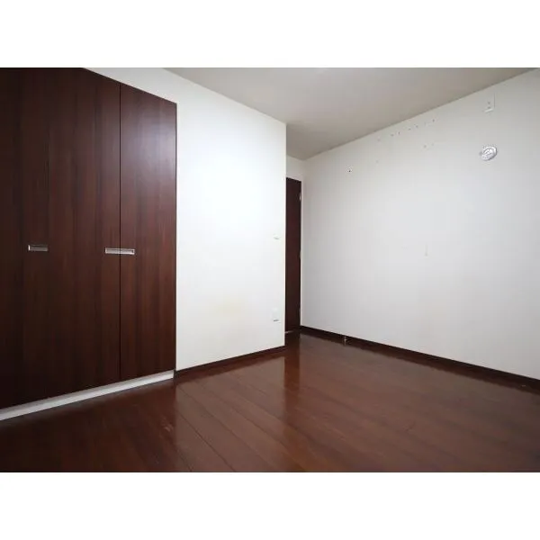ライオンズ浦和セントマークス 洋室1