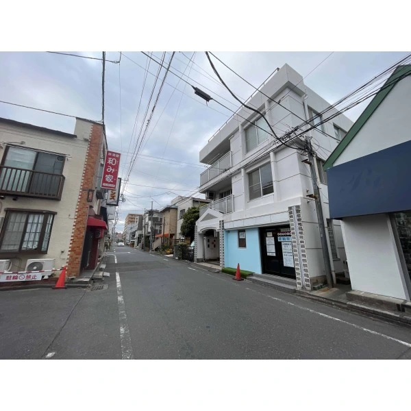 矢部ビル 前面道路