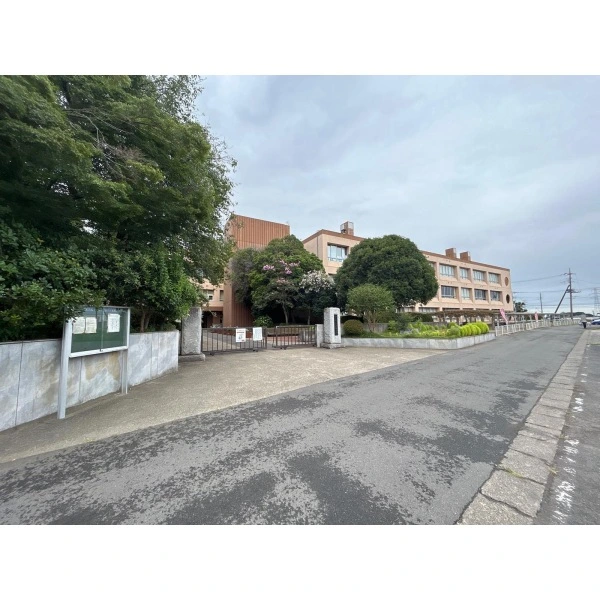 狭山市大字北入曽 狭山市立山王中学校（中学校）まで約2100m（徒歩27分）