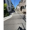 武蔵野市西久保２丁目 北西側前面道路