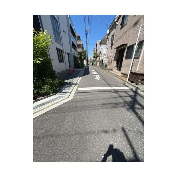 武蔵野市西久保２丁目 北西側前面道路