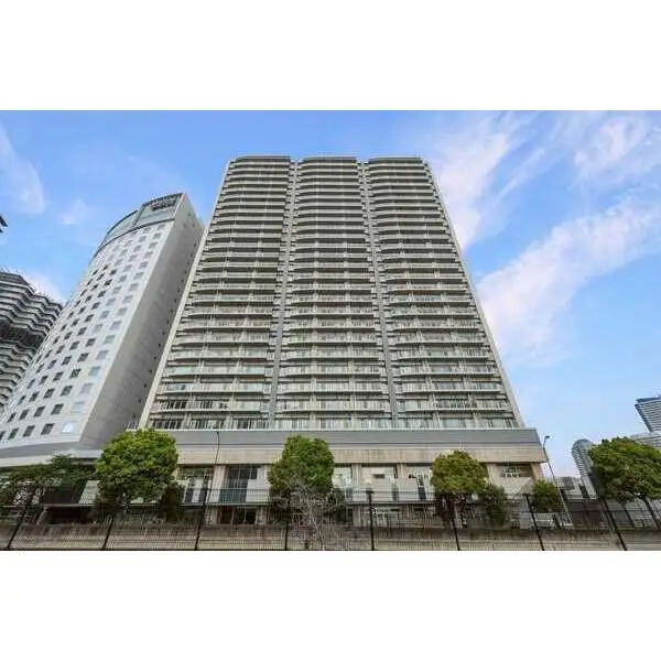 ＢＬＵＥ　ＨＡＲＢＯＲ　ＴＯＷＥＲ（ブルーハーバータワー）みなとみらい 外観