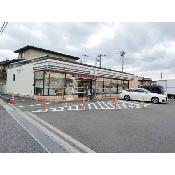 柏市藤心 セブン-イレブン 柏高柳駅西店　（コンビニ）まで約380m（徒歩5分）