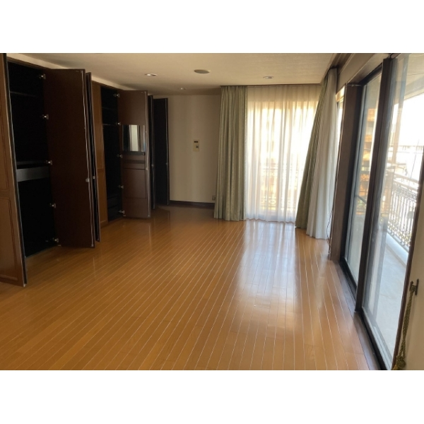 神戸市須磨区桜木町２丁目 洋室約15.5畳