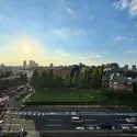 高輪ザ・レジデンス 桜田通りに面したバルコニーからの眺望。前面に大きく視界を遮る建物が少なく伸びやかな眺望を楽しめます。
