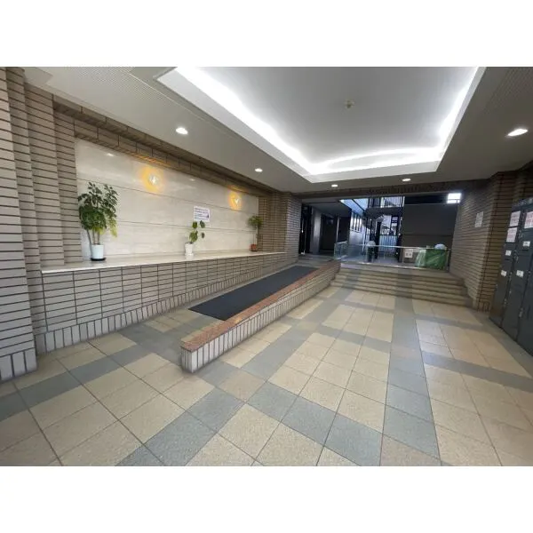 南海グリーンコート泉北深井 エントランス