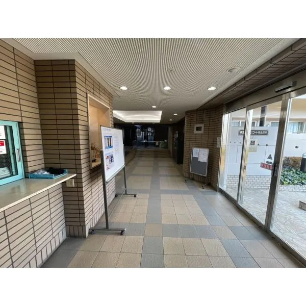 南海グリーンコート泉北深井 エントランス