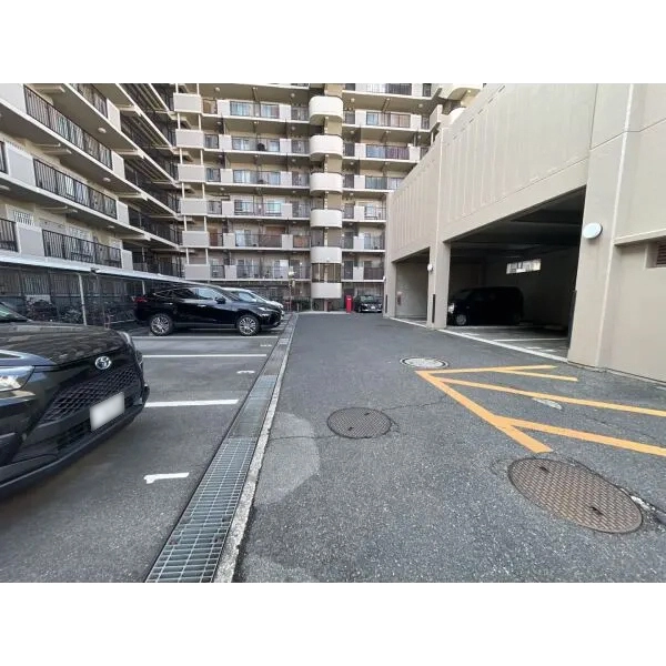 南海グリーンコート泉北深井 駐車スペース