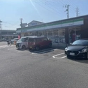 南海グリーンコート泉北深井 ファミリーマート堺堀上町店（コンビニ）まで約30m（徒歩1分）