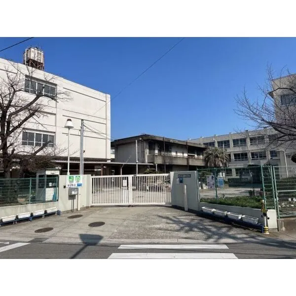 南海グリーンコート泉北深井 堺市立八田荘小学校(小学校)まで約850m(徒歩11分)