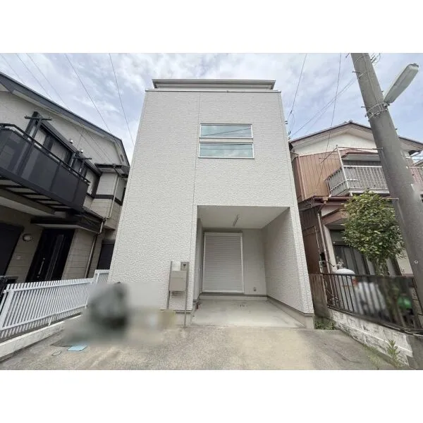 川口市坂下町４丁目 外観：・2010年築・3階建て・注文住宅・鳩ケ谷駅　徒歩10分(撮影年月：2026年08月)