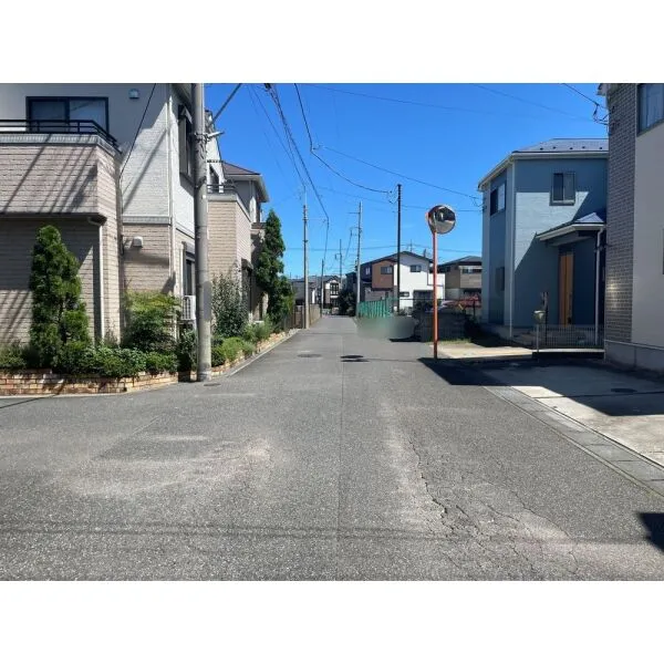 柏市永楽台２丁目 北西側約5.0ｍ公道(物件から東側に続く道路)