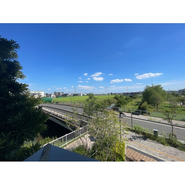 ウエリス浦和美園サウステラス 南東バルコニーからの眺望（東側）