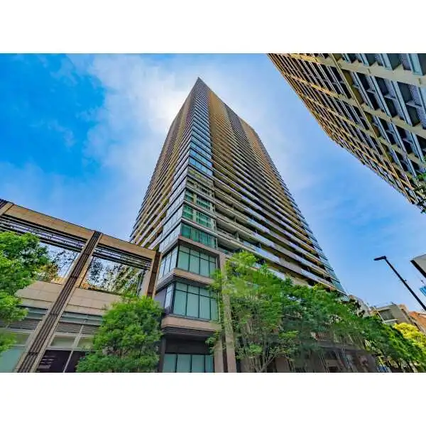 パークシティ中央湊ザタワー 外観