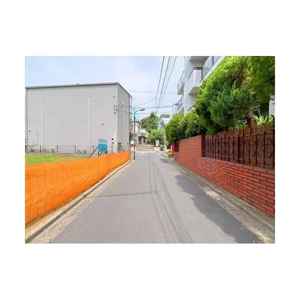 渋谷区元代々木町 前面道路（２０２６年７月撮影）