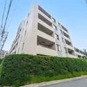 プラウド石神井公園 逆梁アウトフーレム工法を採用　重厚感のある外観デザイン