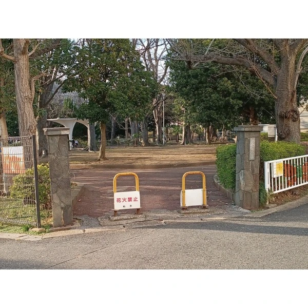 柏市明原３丁目 柏西口第二公園（公園）まで約220m（徒歩3分）