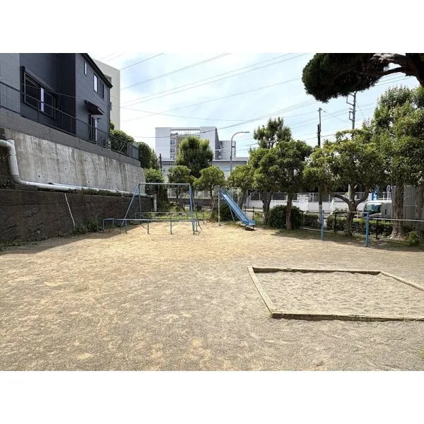 二俣川住宅 近くに公園がございます!