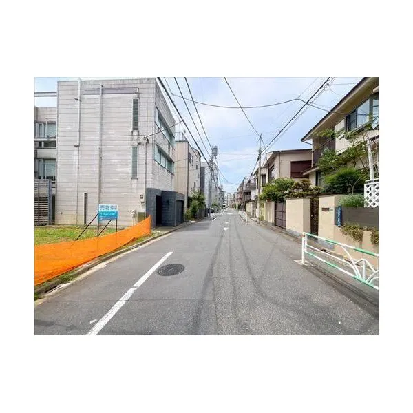 渋谷区元代々木町 前面道路（２０２６年７月撮影）