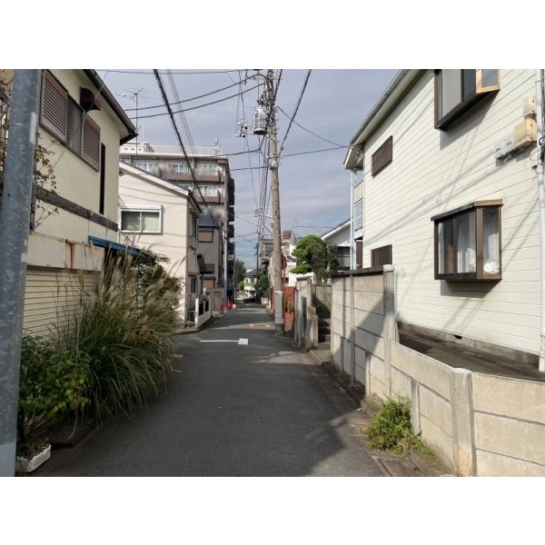 練馬区小竹町２丁目 西側前面道路