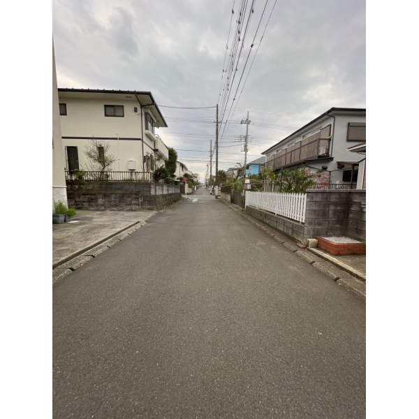 八王子市絹ケ丘２丁目 前面道路