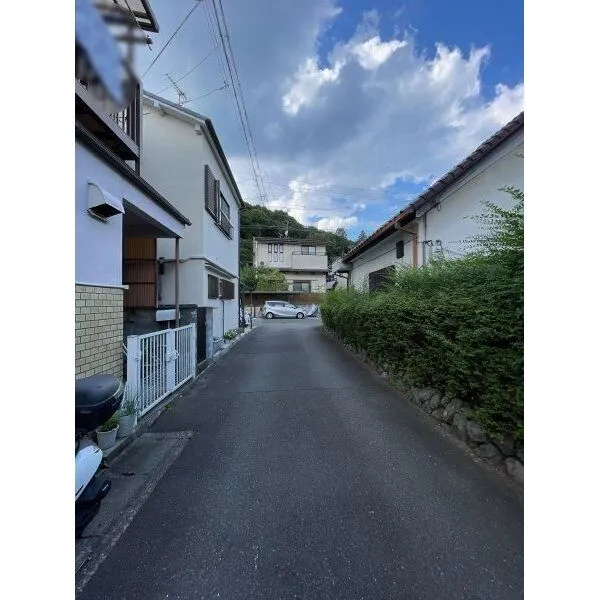 京都市北区上賀茂北大路町 前面道路(西側)