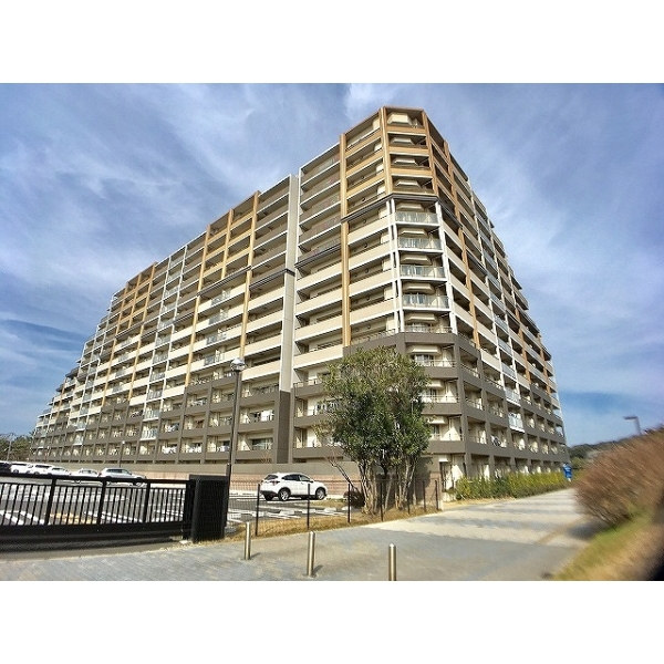 リビオ海浜幕張ラヴィアンコート 外観