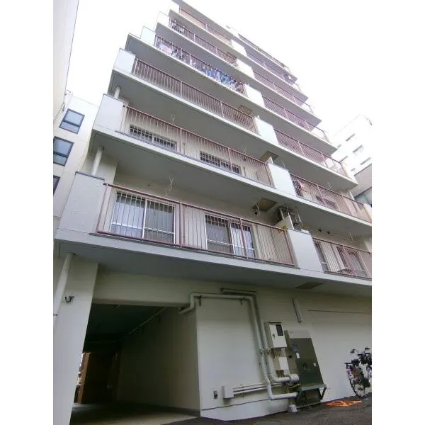 ライオンズマンション西荻窪 地上8階建て、総戸数27戸のマンション