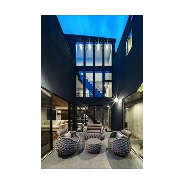 芦屋市朝日ケ丘町 １階中庭