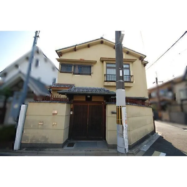 京都市左京区下鴨宮崎町 広々としたお庭や陽当りのいいリビングなど、ライフスタイルに合わせた幅広いプランをご検討いただけます。
