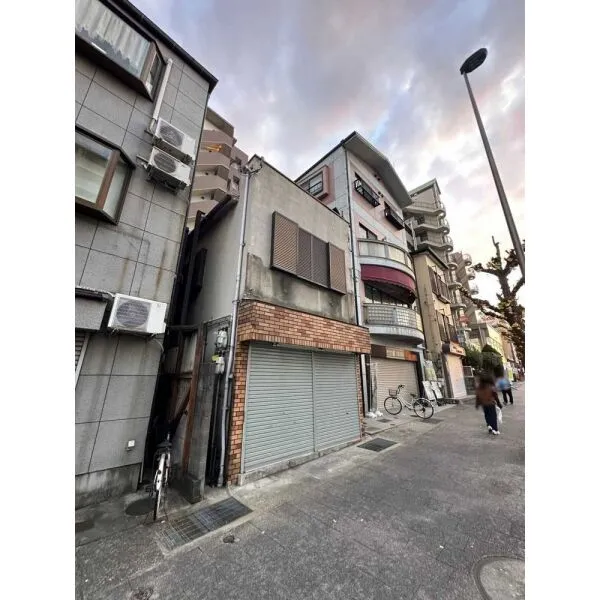 西宮市弓場町 現地（古家あり）：解体更地渡し(撮影年月：2026年04月)