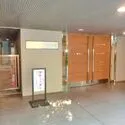 プライムコート鶴見 【エントランス】オートロック、宅配ロッカー設置の安心・便利にお住まいいただける共用部。