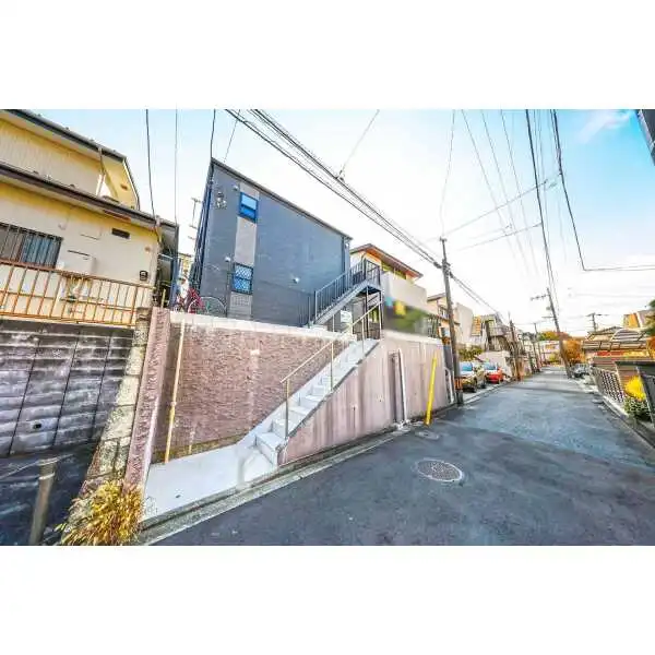 Ｆｏｕｎｔａｉｎ　Ｌａｇｏｏｎ　白百合１丁目 外観