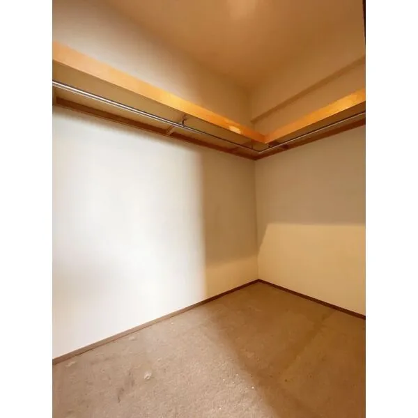 モアクレスト玉川学園2番館 北西側洋室WIC