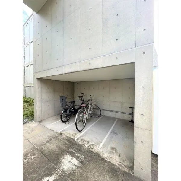 イソラ中目黒 日本建築学会作品選受賞のデザイナーズマンション