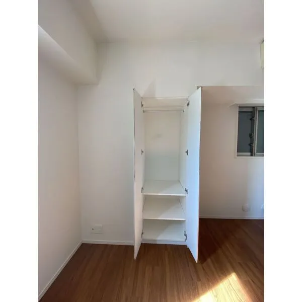 ヴィークコートセンター北 北西側洋室収納