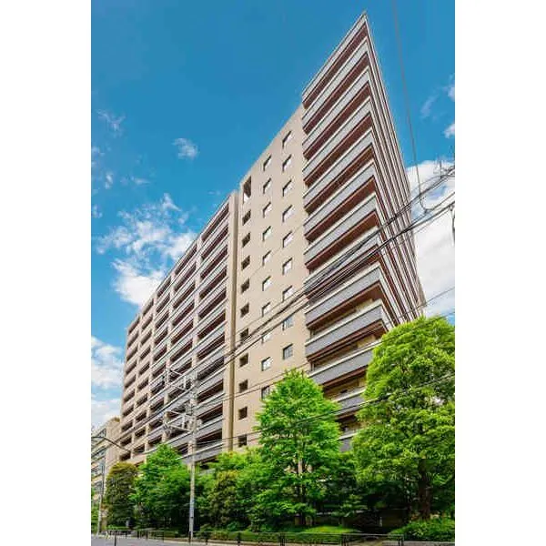 ザ・パークハウス本郷 都営三田線「水道橋」駅まで徒歩5分など、お出かけがスムーズ。アクティブに活動できるロケーションです。