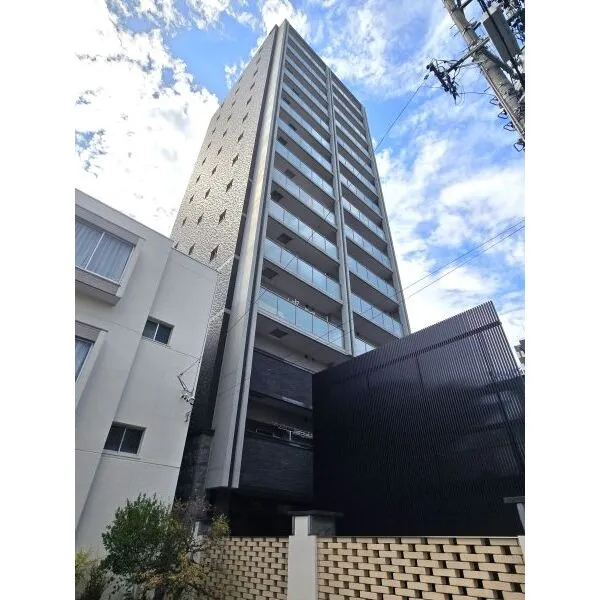 プレサンスロジェ鶴舞 建物南東方向から撮影した外観写真